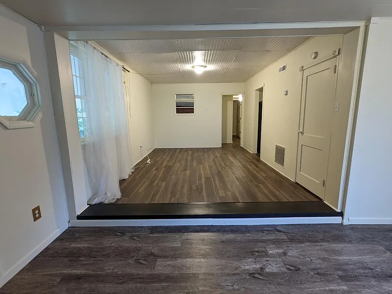 1201 Schumacher Dr — Photo 6