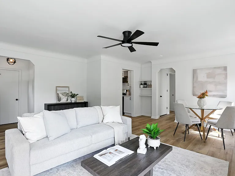 1808 W Twelve Mile Rd — Photo 11