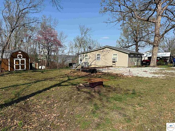 3rd image of 1013 SE 1070th Rd