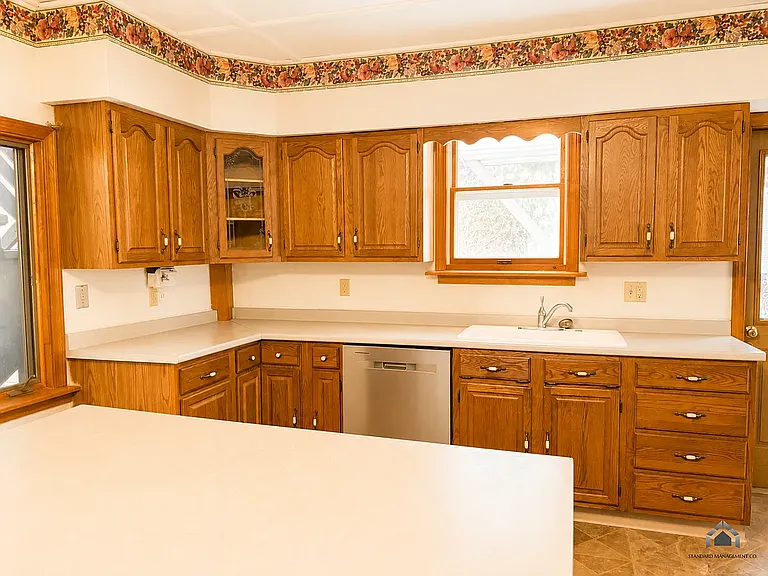 53 Clinton Ave #4 — Photo 6