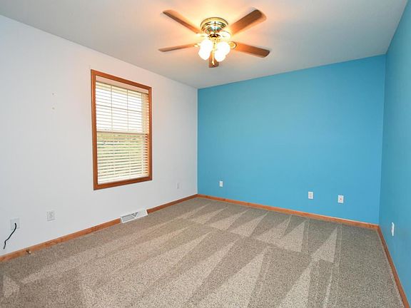 2nd image of 3846 Scarborough Way