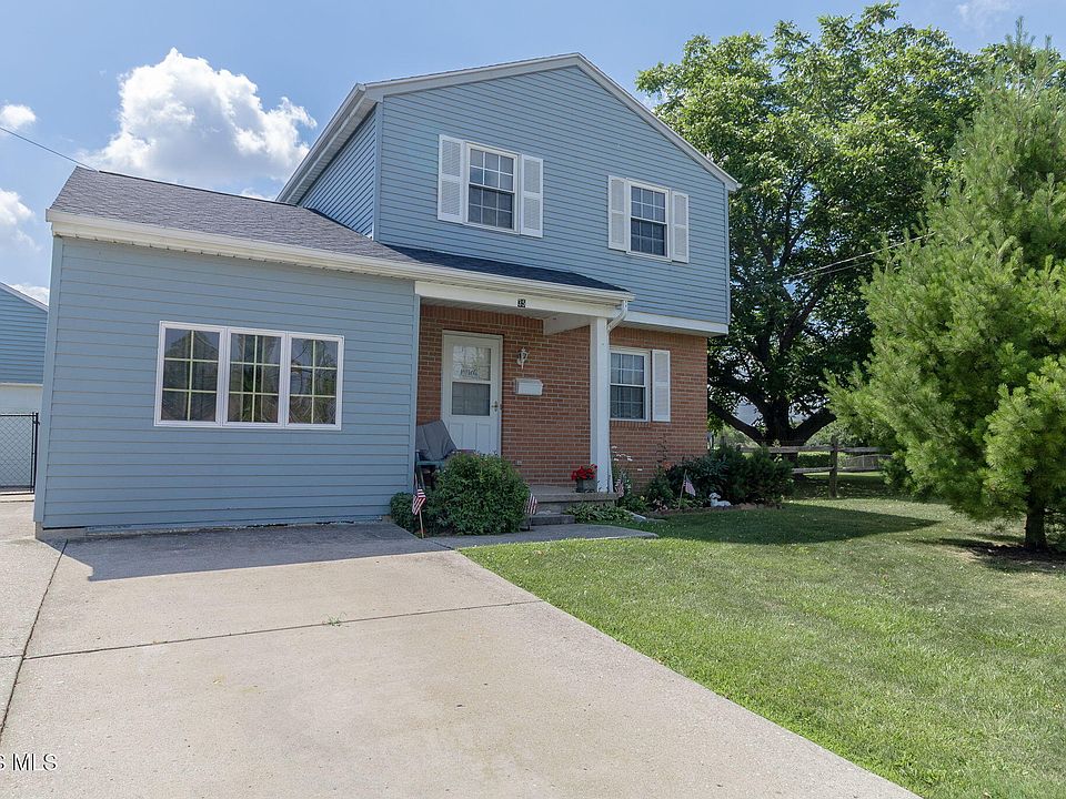 1st image of 35 Santus Dr