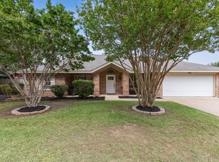 908 Vicksburg Ln, Burleson, TX 76028