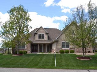 56281 Whispering Hill Dr, Bristol, IN 46507
