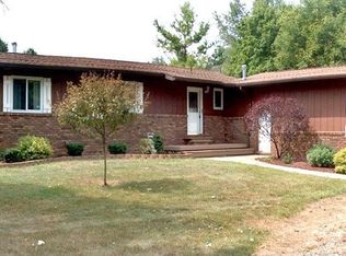 7402 Armstrong Rd, Howell, MI 48855