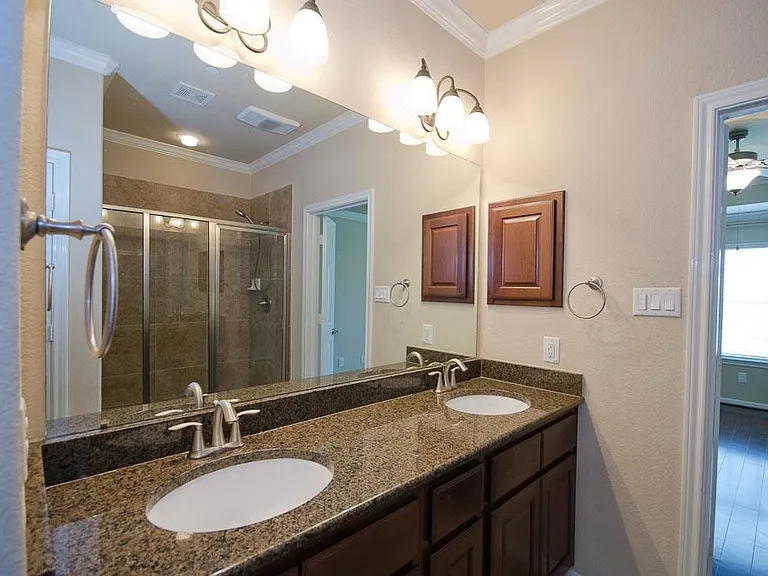 7 Umbria Ln — Photo 2