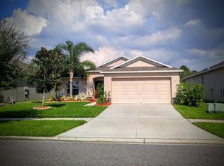 2115 Roanoke Springs Dr, Ruskin, FL 33570