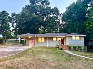704 Forest Ln, Benton, AR 72019