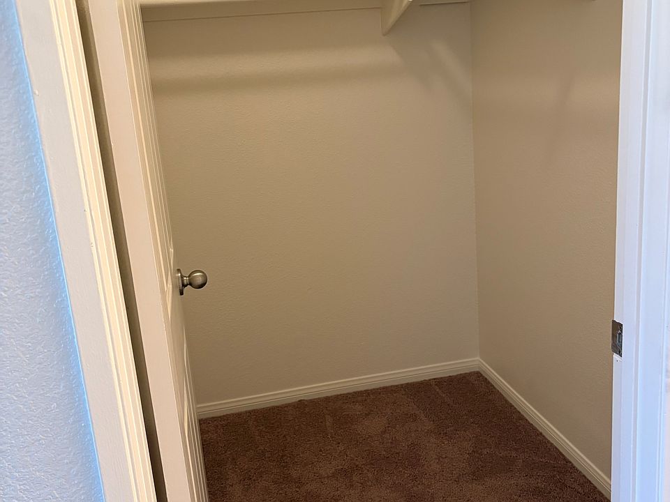 1st image of 8539 Graves Ave #223