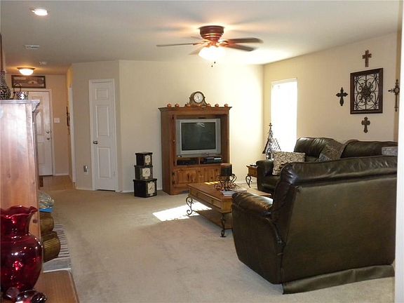 4th image of 12945 Pricklybranch Dr