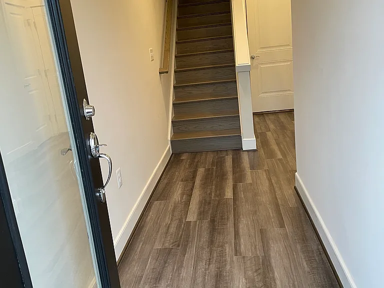 1217 Rockwell Ave #4 — Photo 10