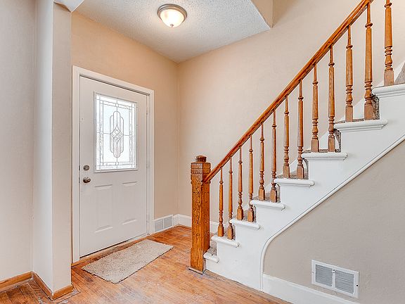 938-Wakefield-Ave-003_05012020