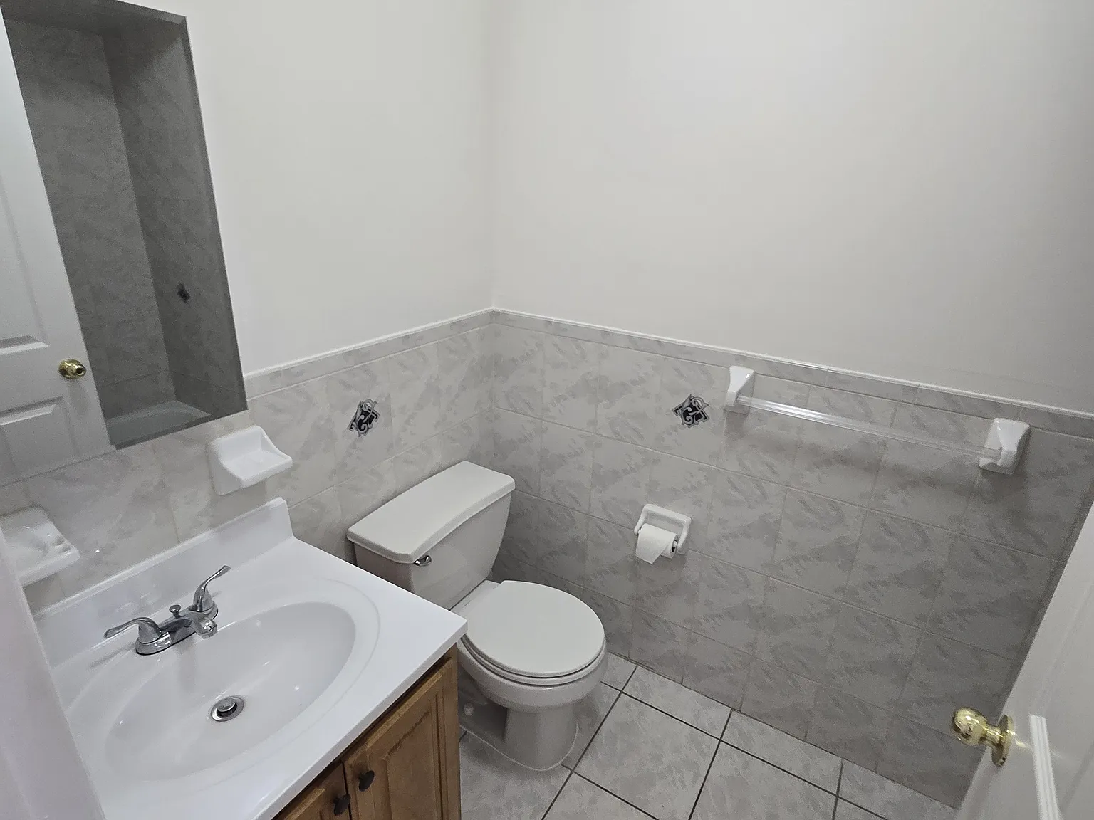 3 bed, $2,700 — Photo 2