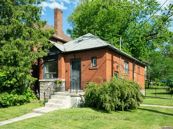 34 Gloucester Grv, Toronto, ON M6C 2A1