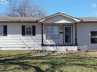 35 Shirley Ln, Edmond, OK 73003