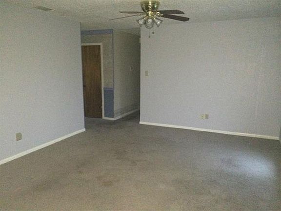 3rd image of 1604 Connie Ave