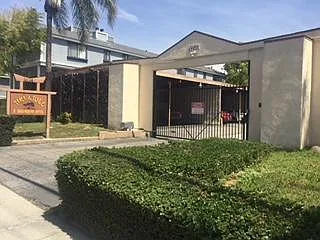 1014 Buena Vista St — Photo 2