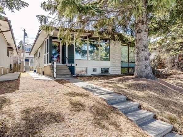 1515 N 24th Ave NW, Calgary, AB T2M 1Y5