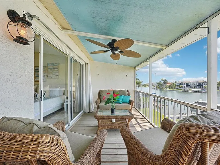 637 Pinellas Bayway S #105 — Photo 41