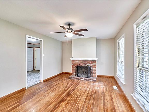 2nd image of 389 Messina Dr