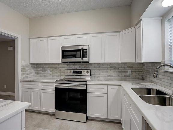 5th image of 1355 Mardi Ln