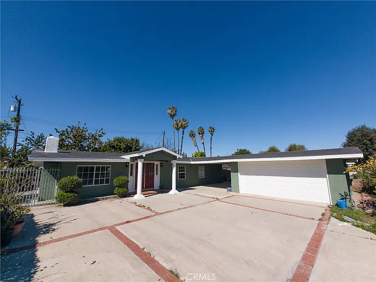 1769 S Biscayne Ct — Photo 1
