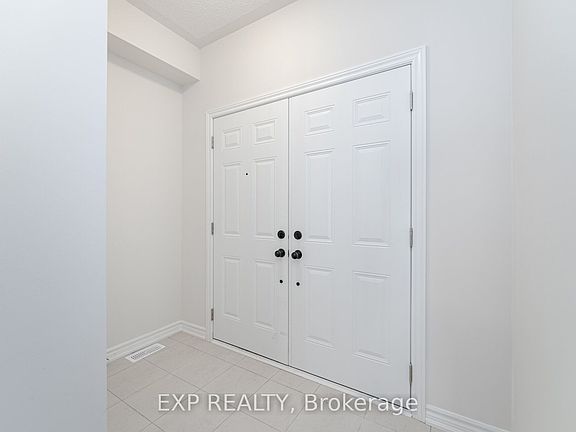 3rd image of 70 Baker St