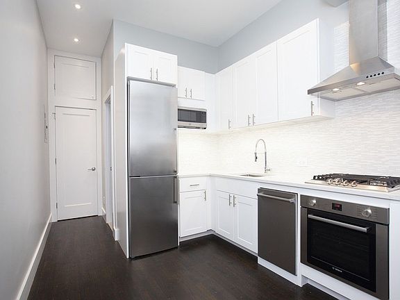 2nd image of 165 E 90th St APT 1A