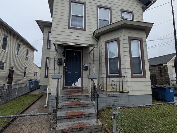 3rd image of 7 Woolsey St #2A