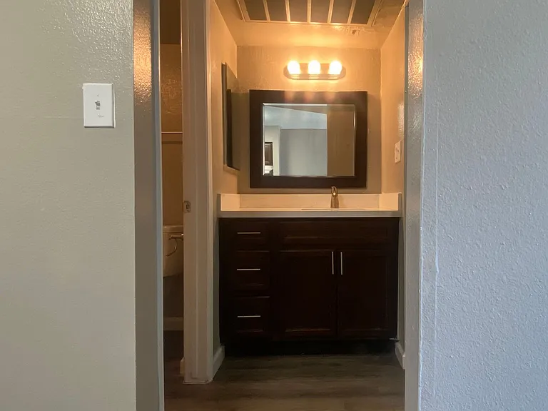 Scottsdale 5th Ave. Apartments — Photo 4