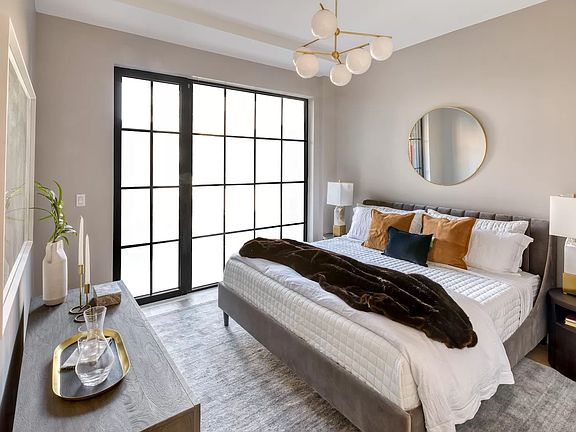 5th image of 441 W 37th St Penthouse 1