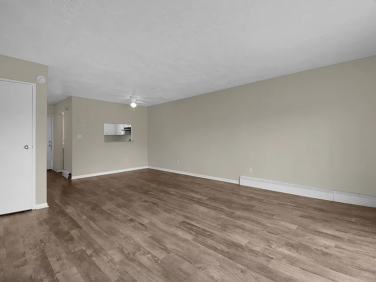 2409 Belcher Dr — Photo 7