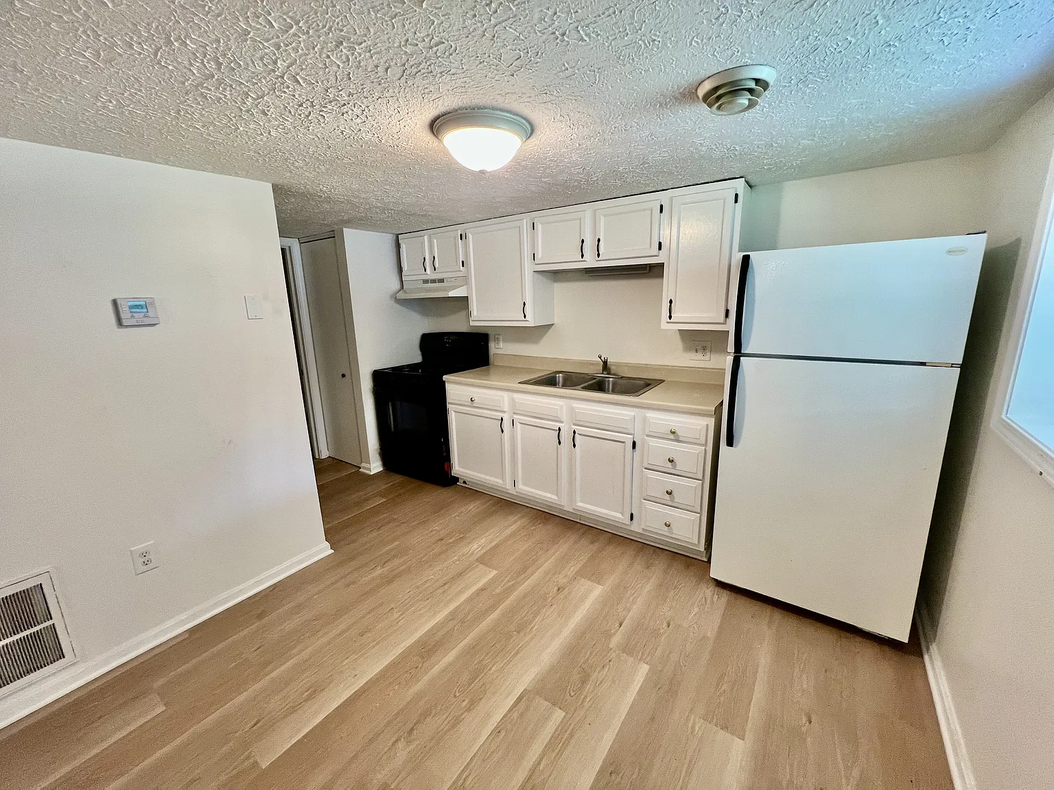 1 bed, 550 sqft, $850 — Photo 3