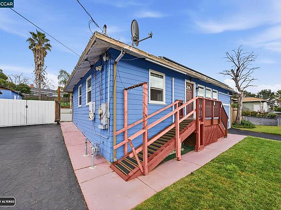 3rd image of 1925 Solano Way