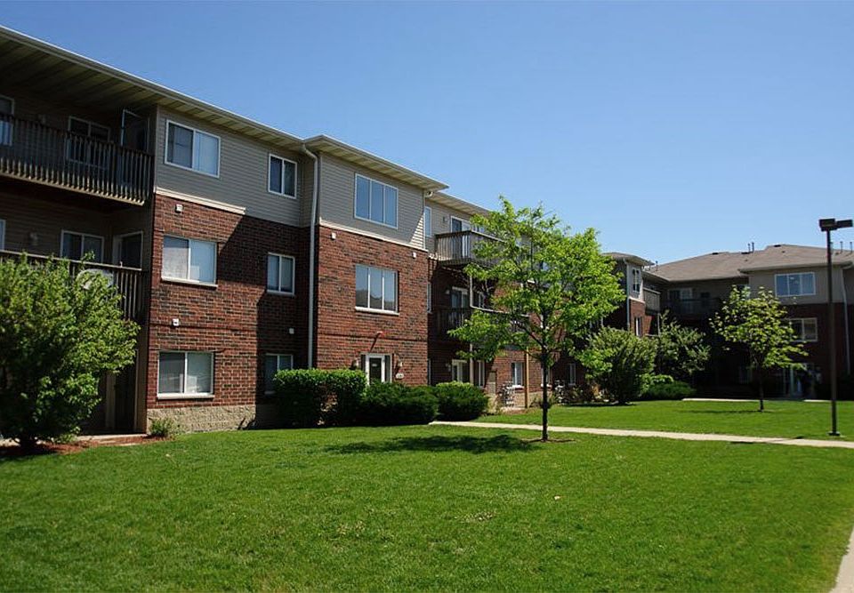 1st image of 1710 Kayla Ln APT 1E
