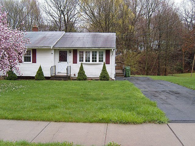 2nd image of 21 Lori Ln