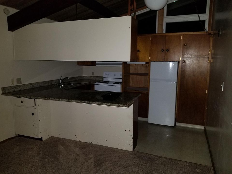 2nd image of 123 Pearl St APT 7