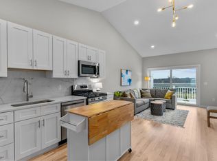 88 Golden Grove Way, Warwick, RI 02886