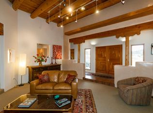 47 Camino Dimitrio, Santa Fe, NM 87508