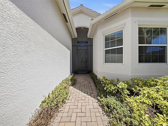 2nd image of 15528 CORONA DEL MAR DRIVE