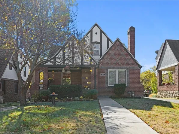 815 E Gregory Blvd, Kansas City, MO 64131