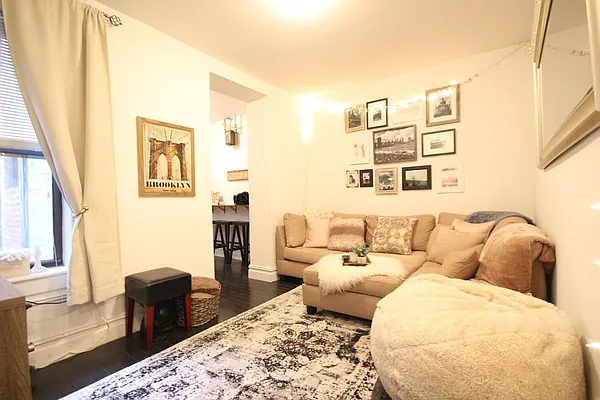 Rented by Dynamik Realty | media 13