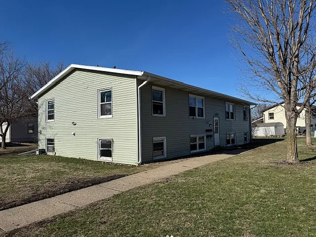 483 Fairview Dr #1 — Photo 2