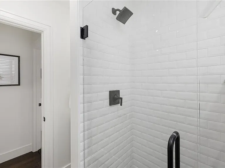 8 Cross St #1 — Photo 26