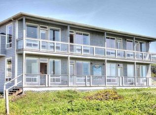 635 Lemwick Ln, Yachats, OR 97498