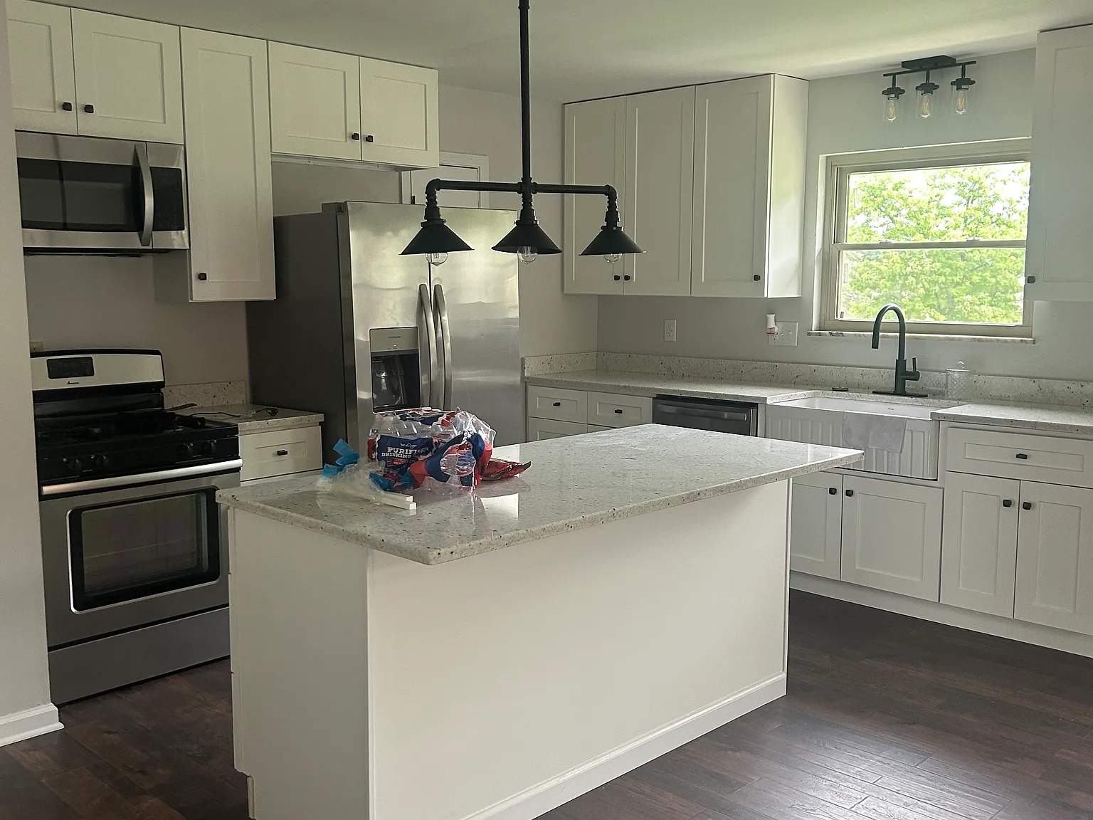 830 Fawnhill Dr — Photo 3