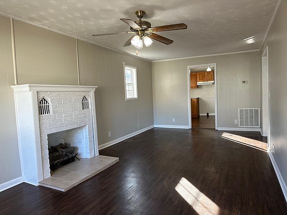 4th image of 1540 Central St