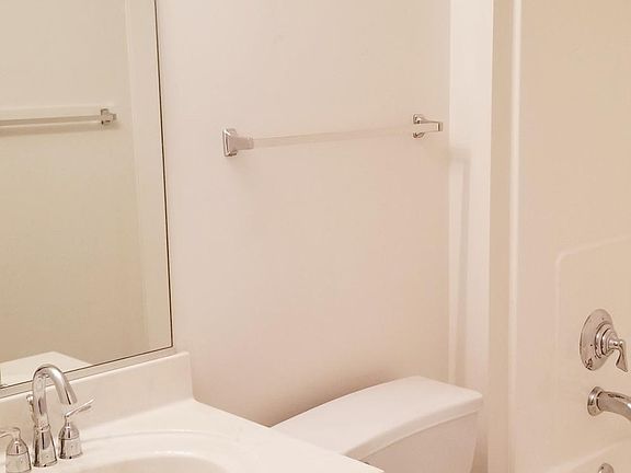 2nd image of 400 Village Cir Unit 3-4