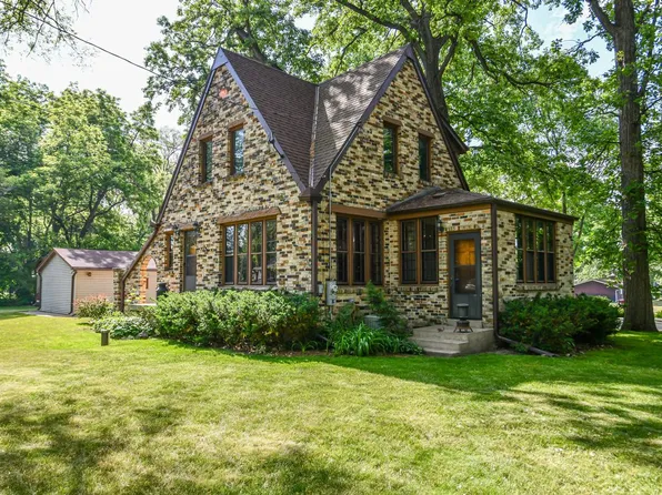 S70W17575 Muskego DRIVE, Muskego, WI 53150