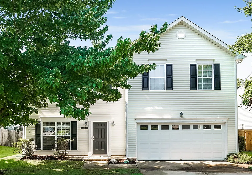 813 Stackhurst Way